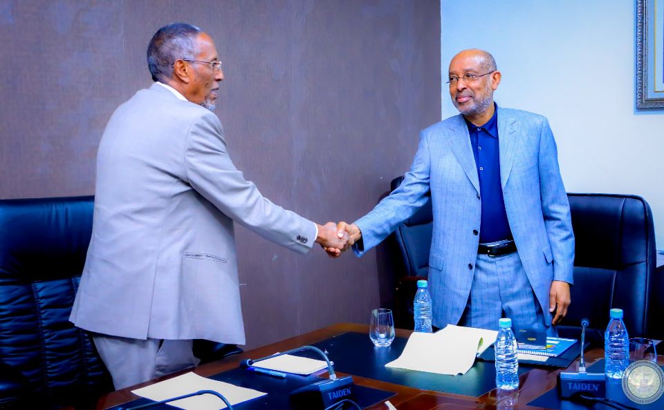 Guvernesses bilan onlayn porno