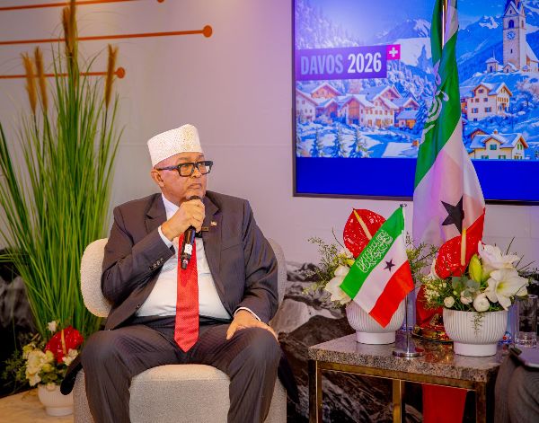 Madaxweynaha Jamhuuriyadda Somaliland oo weli ku sugan Davos, Switzerland (World Economic Forum) oo waraysi qoto dheer oo dhinacyo badan taabanaya siiyey